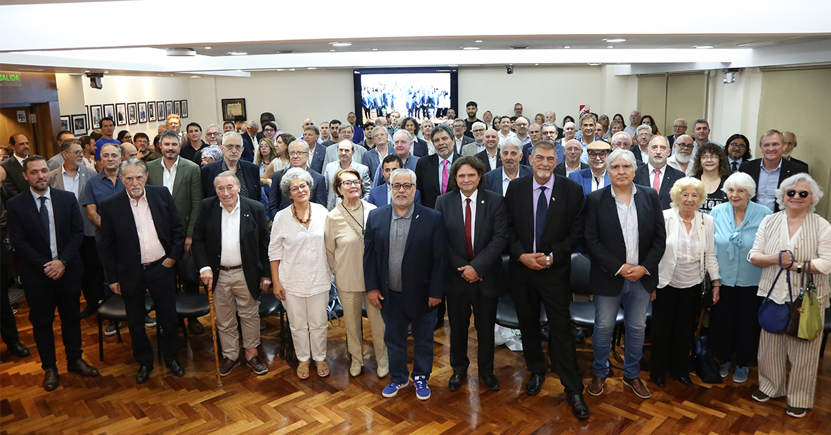 UTN - Foto grupal en el tercer Encuentro Nacional de Universidades MetaRed TIC, X y S Argentina 2025