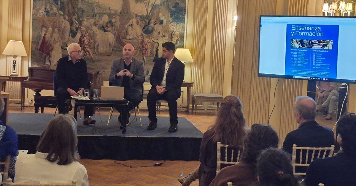 UTN - Foto grupal en el tercer Encuentro Nacional de Universidades MetaRed TIC, X y S Argentina 2025