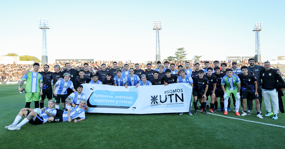 UTN - Foto grupal en el tercer Encuentro Nacional de Universidades MetaRed TIC, X y S Argentina 2025