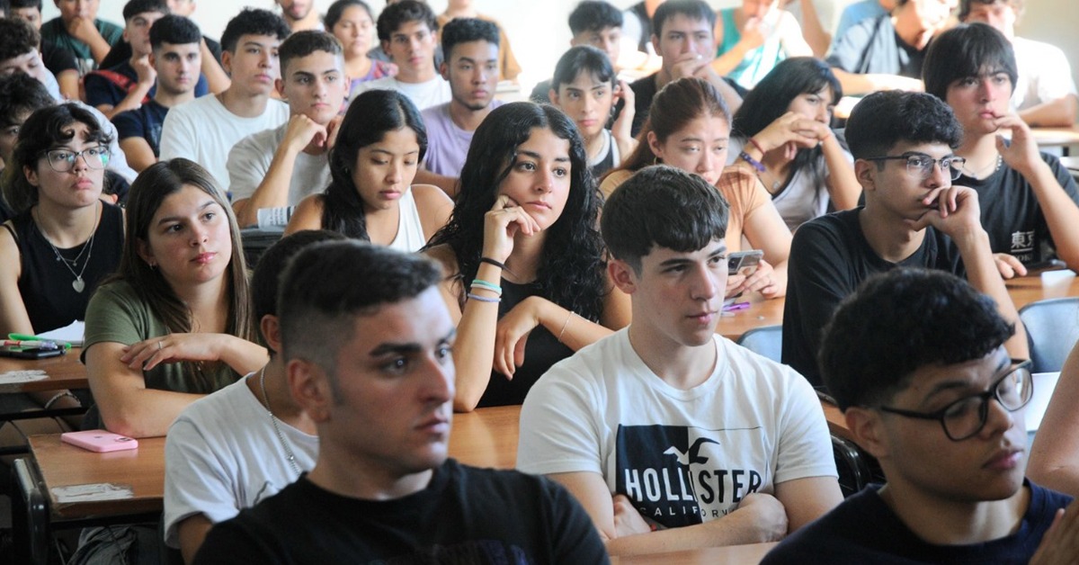 Programa de Acompañamiento a Ingresantes a Carreras Tecnológicas
