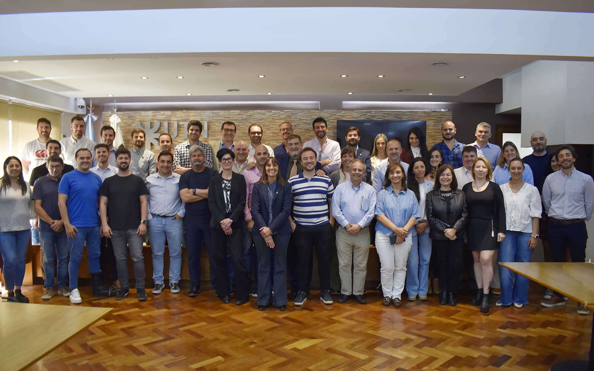 UTN - Foto grupal en el tercer Encuentro Nacional de Universidades MetaRed TIC, X y S Argentina 2025