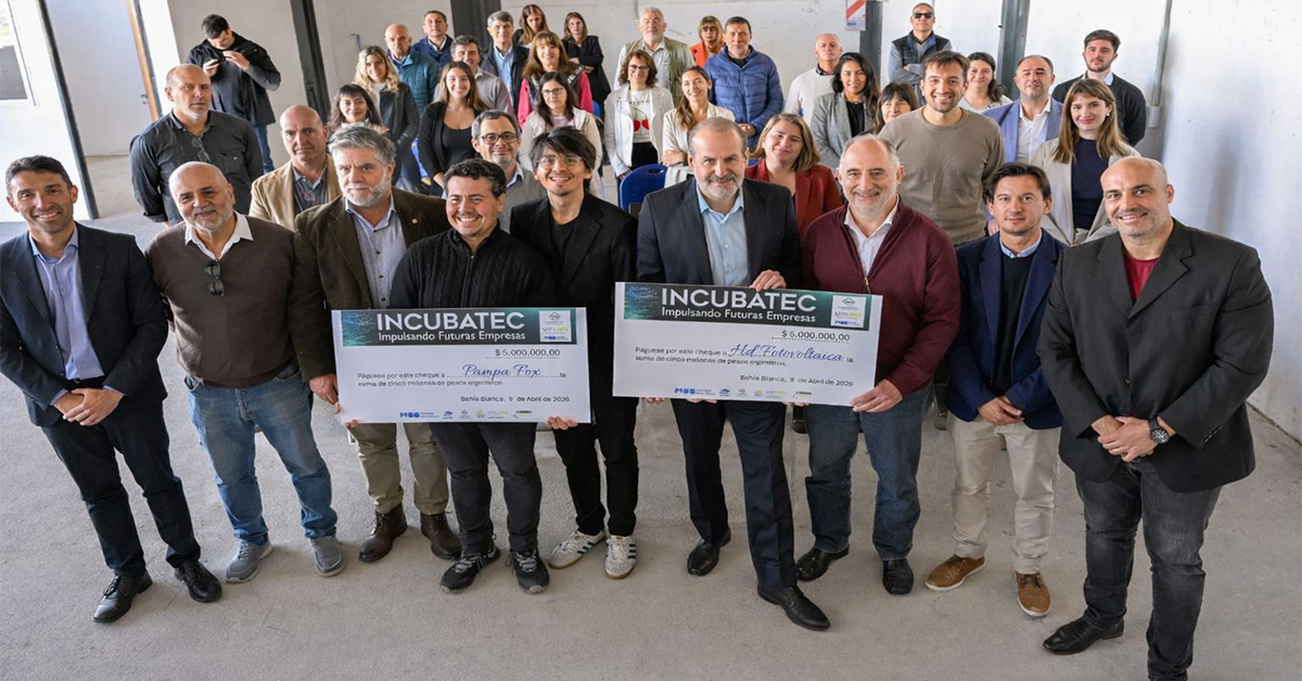 Autoridades de UTN, Intendente de Bahia Blanca, Presidente del Consorcio de Gestión del Puerto de Bahía Blanca, entre otras autoridades. Concurso de Proyectos INCUBATEC