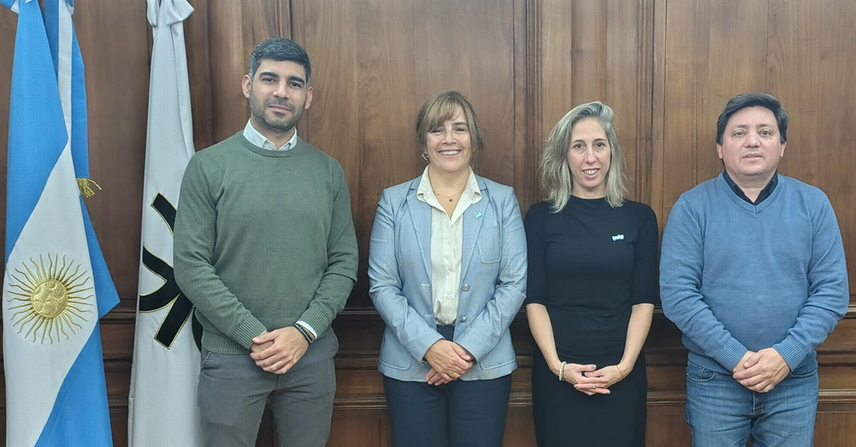 Autoridades de UTN y Representantes de EANA